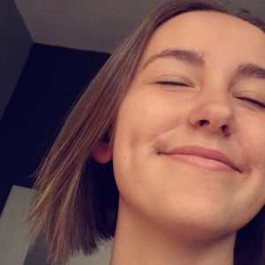 Meet your Posher, Alexia